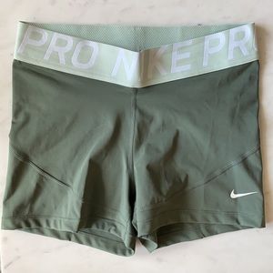 Sage Nike Women's Pro 3'' Shorts